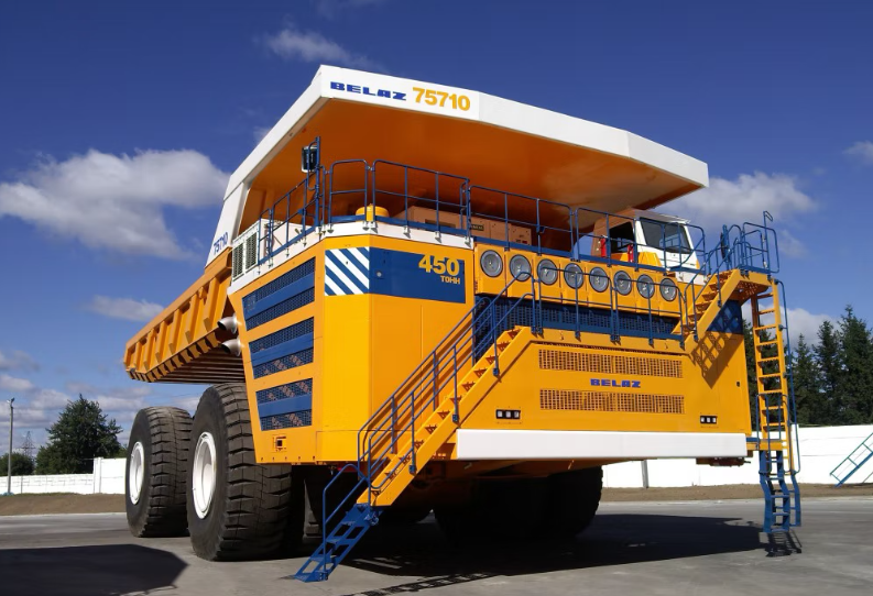 The Top 10 Biggest Tractors in the World! 9 Belarus 75710