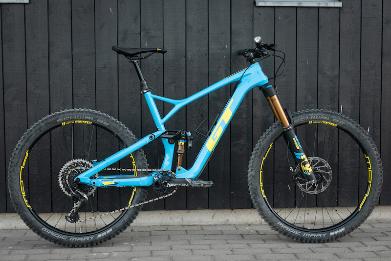 The Top 10 Mountain Bikes in the World! 10 GT Sensor