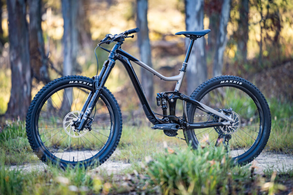 The Top 10 Mountain Bikes in the World! 11 Giant Trance